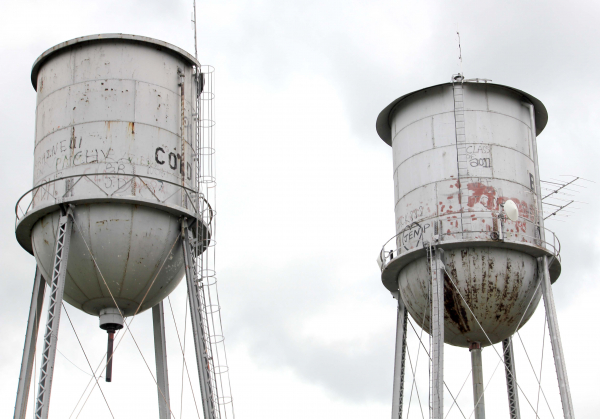 The old “hot and cold” water towers are legends in the Boissevain skyline, and will soon be refurbished. The Municipality of Boissevain-Morton and the Boissevain-Morton Arts Council will be painting murals on them this summer.	