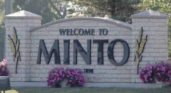 Minto School receives $33,000 for outdoor court