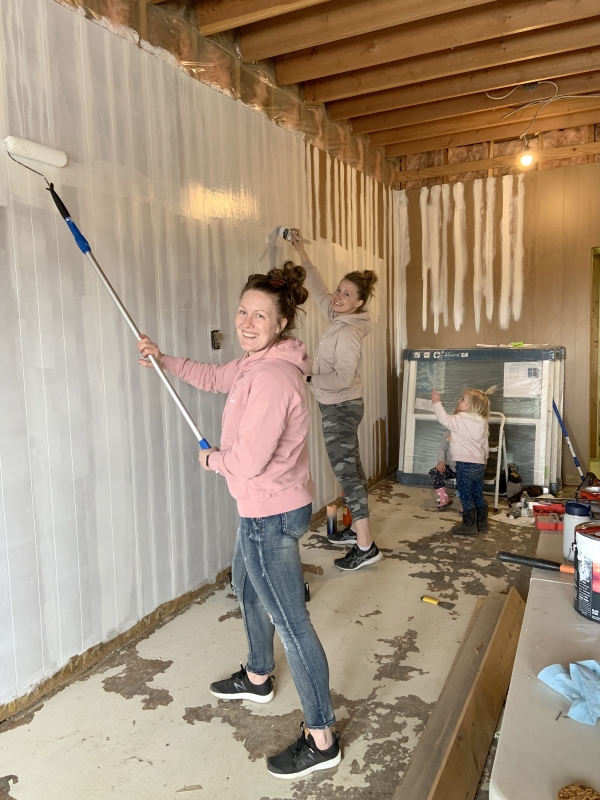 Jessica and Larissa Anderson are opening a new ice cream and coffee shop on Crescent Avenue in Souris. Named, 49º, they plan to open in June serving specialty coffees, hard and soft ice cream and light lunches. 