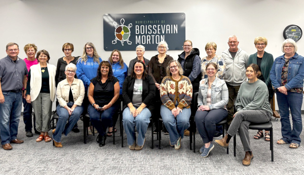 The annual disbursement of the Boissevain Morton Donor’s Choice was held on October 19 with 26 charities receiving funds.  Standing (L-R): Barry Lamb (Donor’s Choice), Brenda Austin (Palliative Care), Donna Jean Lamb (Donor’s Choice) Sandra Burton (Food Pantry), two reps from Mood Disorders, Karla Wilbee (Beckoning Hills Museum), Leona Peters (Donor’s Choice), Sydney Nancekivell (Tiny Turtle and Nursery School), Linda Ross (Health Auxiliary), Tom Guenther (Resettlement Committee), Catherine Heide (Donor’s Choice), Deb Merritt (Donor’s Choice),  Front (L-R): Brenda Smith (Alzheimer’s), Candice Bell (WAR), Kara Paradis (Health Recruitment), Lisa Heide (Arts Council), Carol Light (Foundation), Misheyla Iwasiuk (Prairie Partners). submitted photo